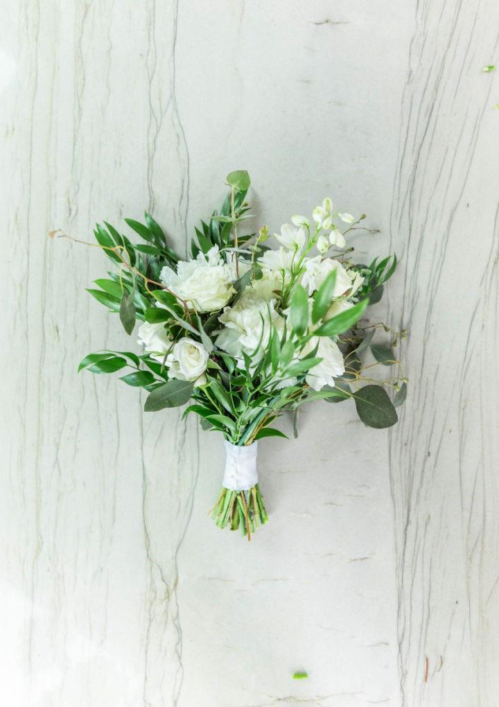 DIY Wedding Bouquet in Easy Steps