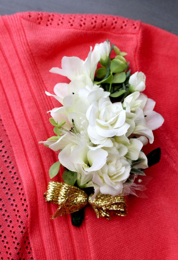 Make a Beautiful Corsage for Mom