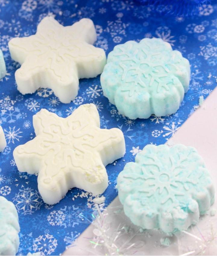 Make a Snowflake Shower Steamers