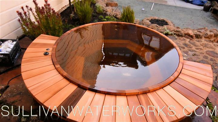 Western Red Cedar Hot Tub Construction