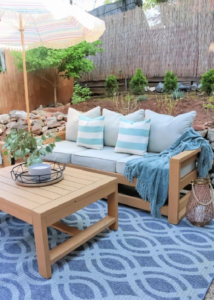 Best Outdoor Wooden Couch Design