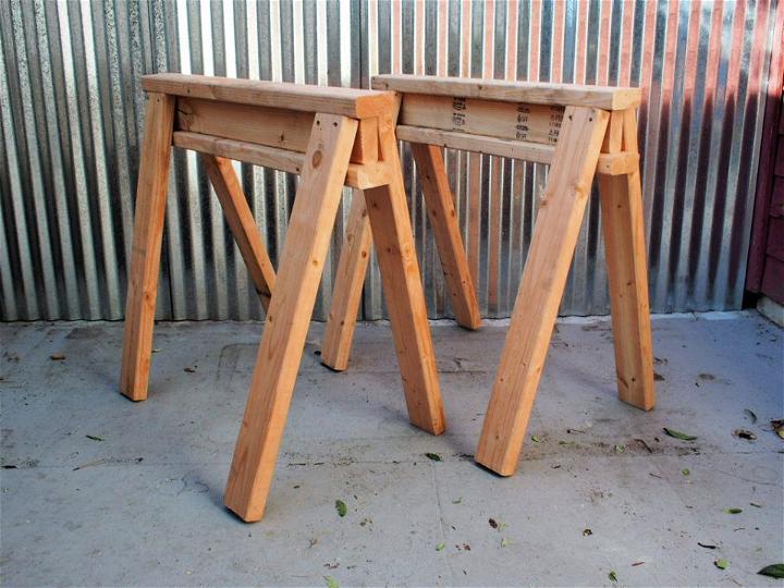 Build Stackable Sawhorses from 2 X 4s
