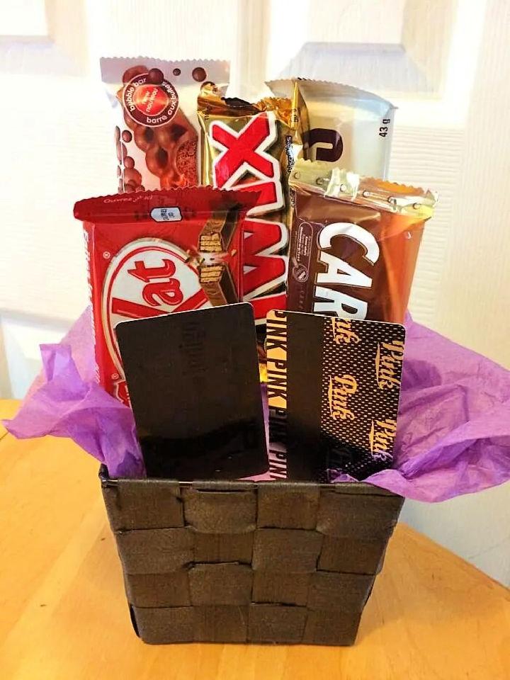 Candy Bar Bouquet with Gift Cards
