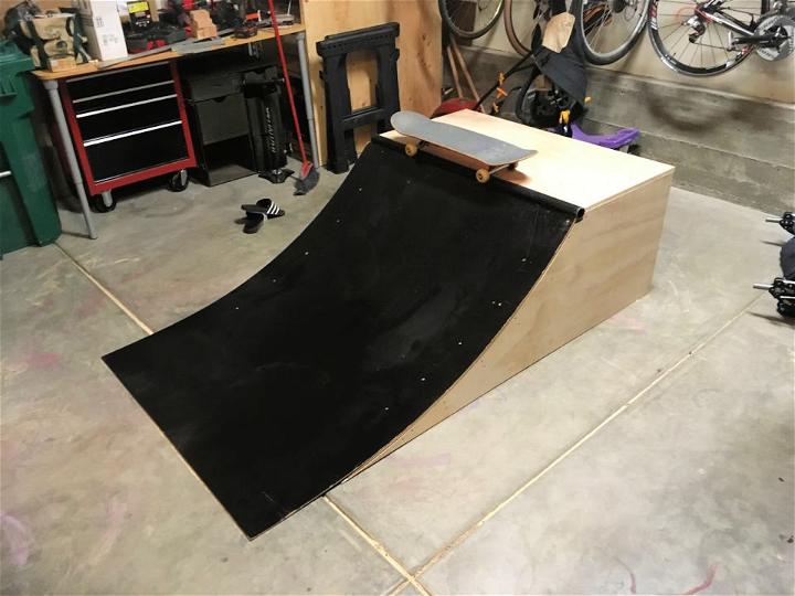DIY Micro Skate Ramp
