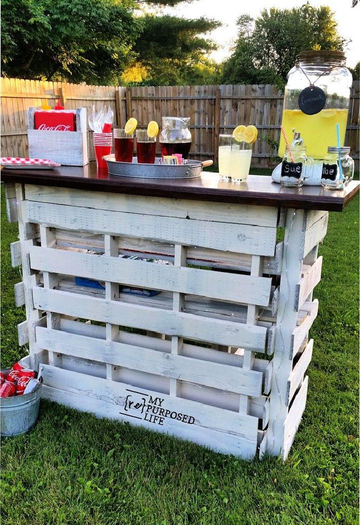 Portable DIY Folding Pallet Bar