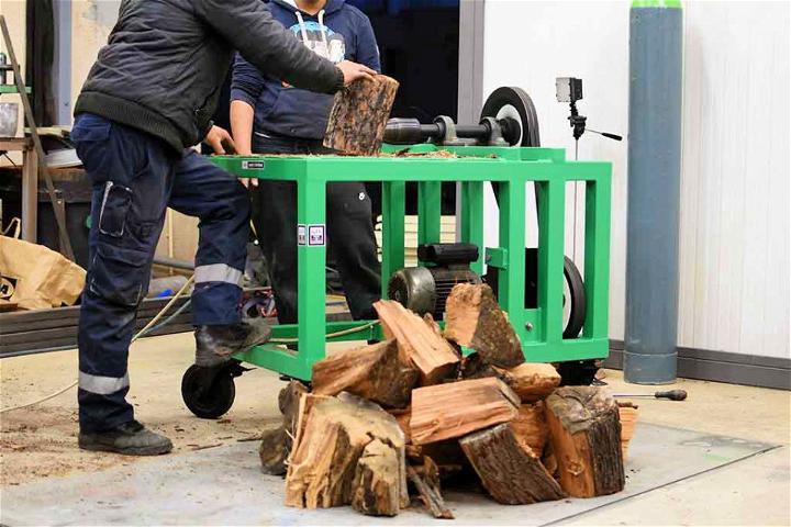 DIY Screw Log Splitter Plan