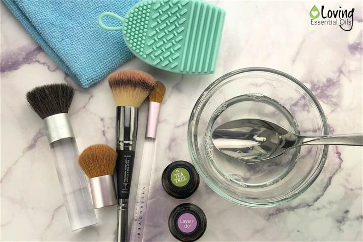DIY Essential Oil Makeup Brush Cleaner