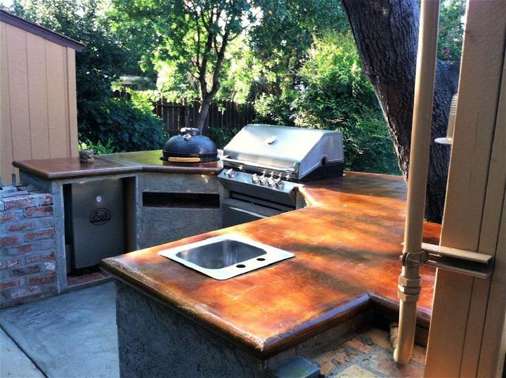 DIY Outdoor Concrete Kitchen Countertop
