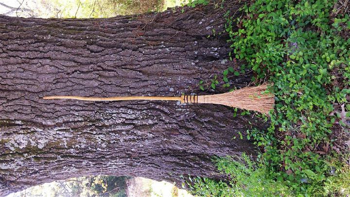 DIY Primitive Style Witch Broom