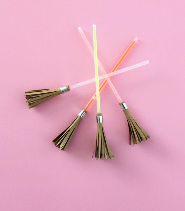 DIY Witchs Broom Glow Stick