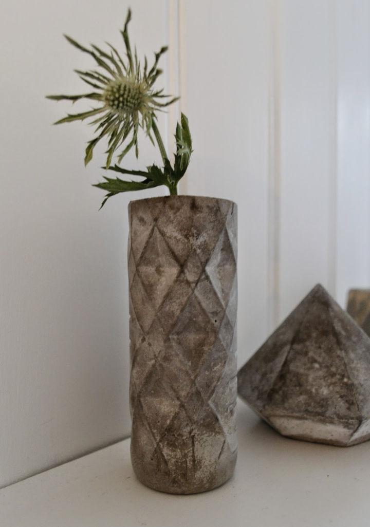DIY Concrete Vase from Plastic Bottle