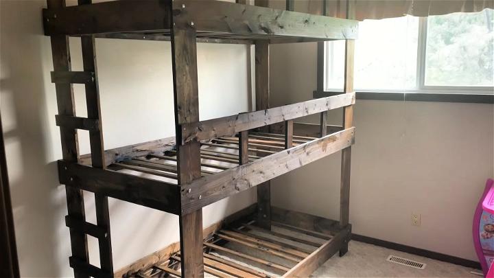 DIY Corner Triple Bunk Bed