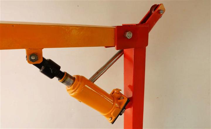 DIY Small Mobile Engine Hoist