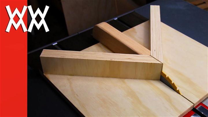 Miter Sled for Table Saw