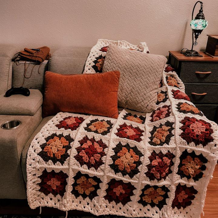 Chunky Granny Square Crochet Blanket Pattern