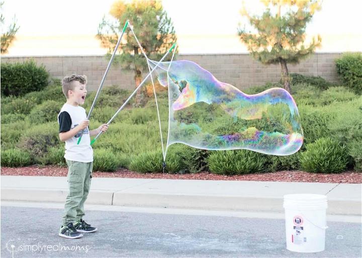 Create Your Own Giant Bubbles Wand