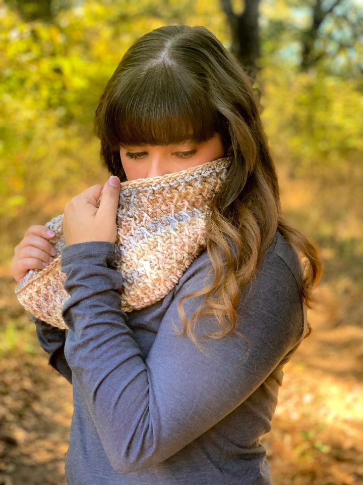 Crochet Alpine Stitch Cowl Design - Free Pattern