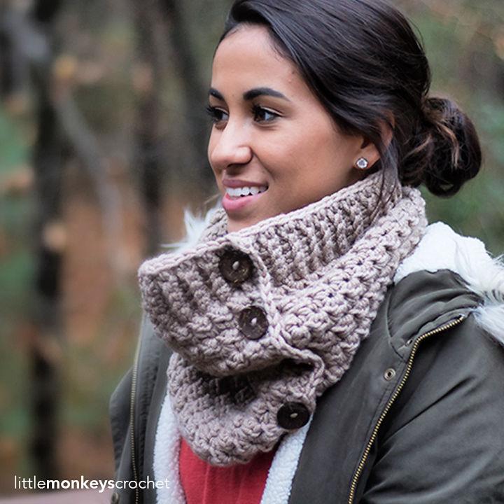 Crochet Caroline Cowl With Buttons - Free Pattern 