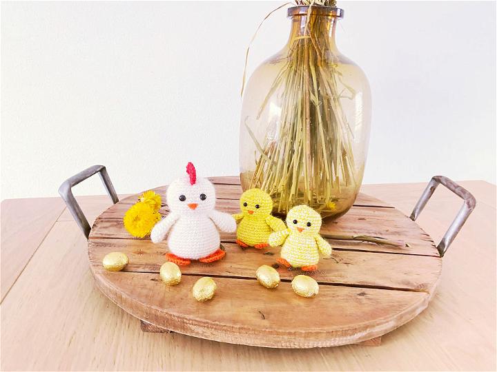 Crochet Chicken and Her Little Chicks Free Pattern
