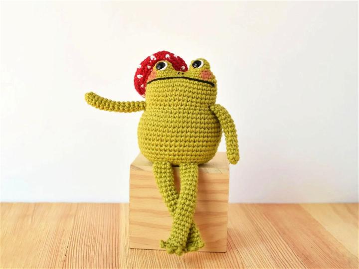 Crochet Fancy Frog Amigurumi Pattern