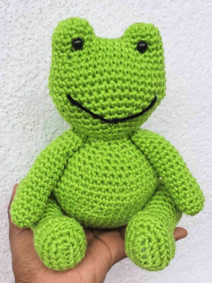 Crochet Felicity the Frog Amigurumi Pattern
