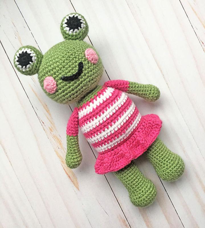 Crochet Mia the Frog Amigurumi Pattern