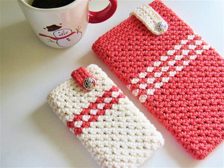 Beautiful Crochet Mobile Device Case Pattern
