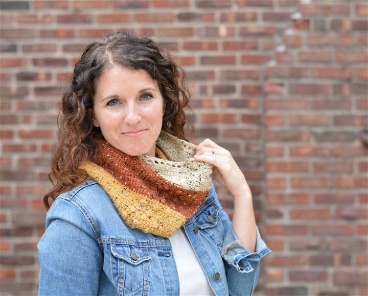 Crochet Rustic Candy Corn Cowl Pattern