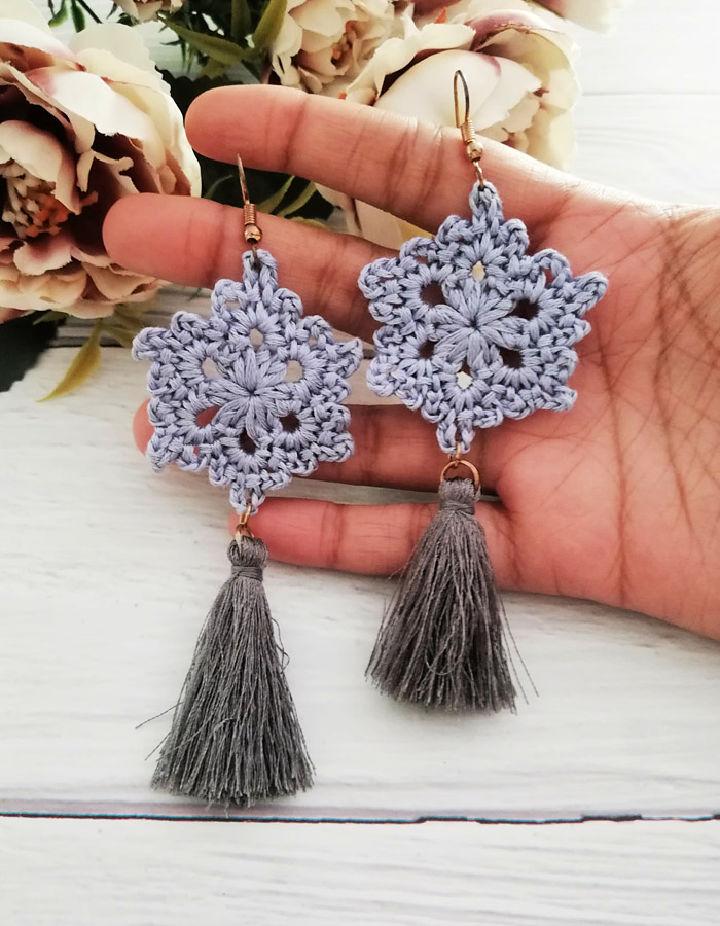 Easy Crochet Snowflake Earrings Tutorial