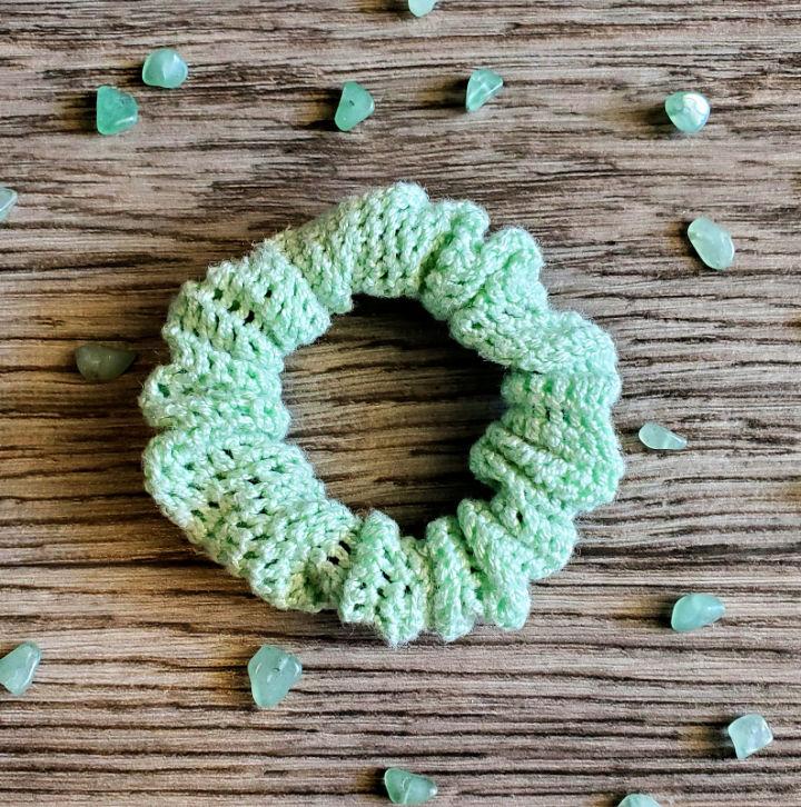 Crochet Timeless Scrunchie - Free Pattern