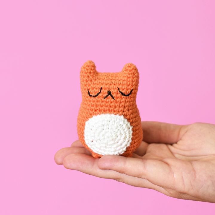Simple Crochet Tiny Cat Amigurumi Pattern