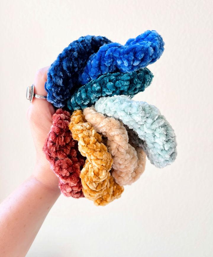 How to Crochet Velvet Scrunchies - Free Pattern