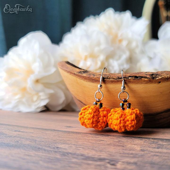 Crocheted Little Pumpkin Earrings Pattern