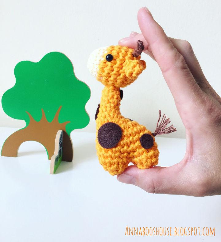 Quick and Easy Crochet Little Giraffe Pattern