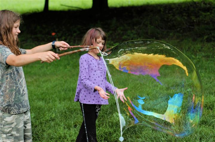 Giant Bubble Wand With Wooden Sticks