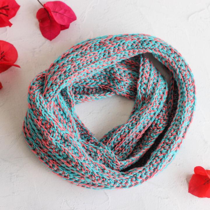 How to Crochet Two-Tone Infinity Scarf - Free Pattern