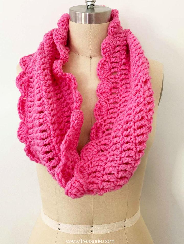 How to Crochet an Infinity Scarf in the Round