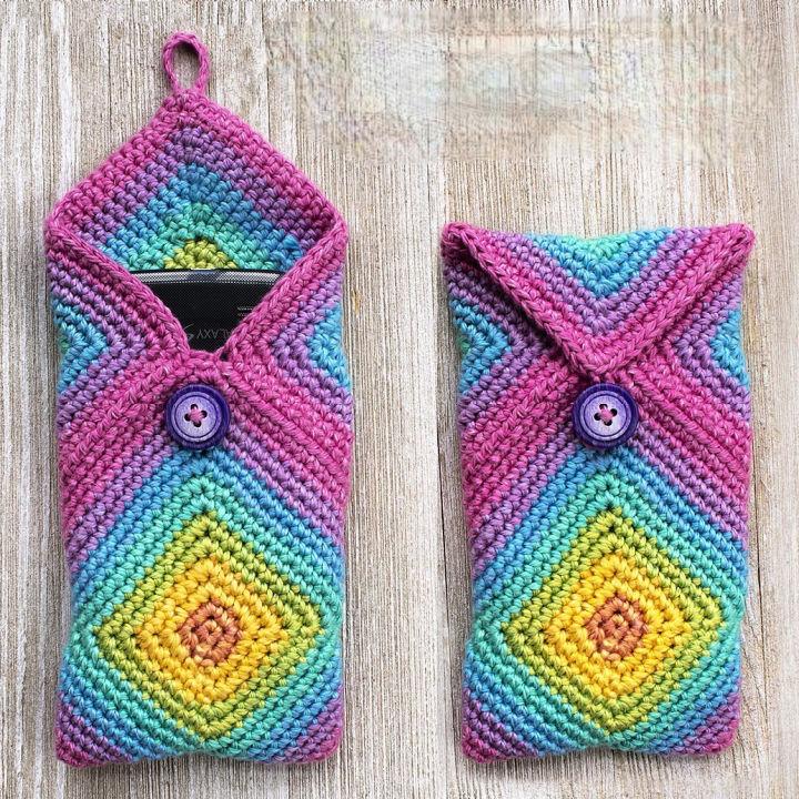 Free Crochet Chromatic Phone Case Pattern
