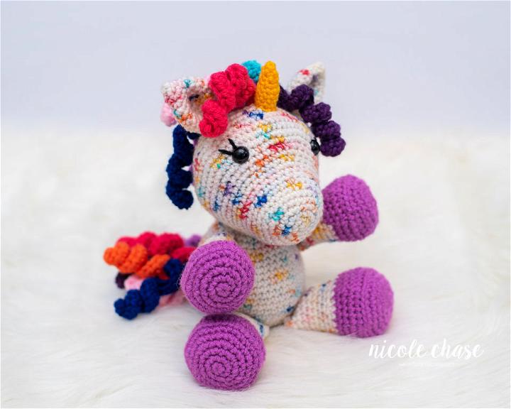 Free Crochet Mini Poppy the Unicorn Pattern