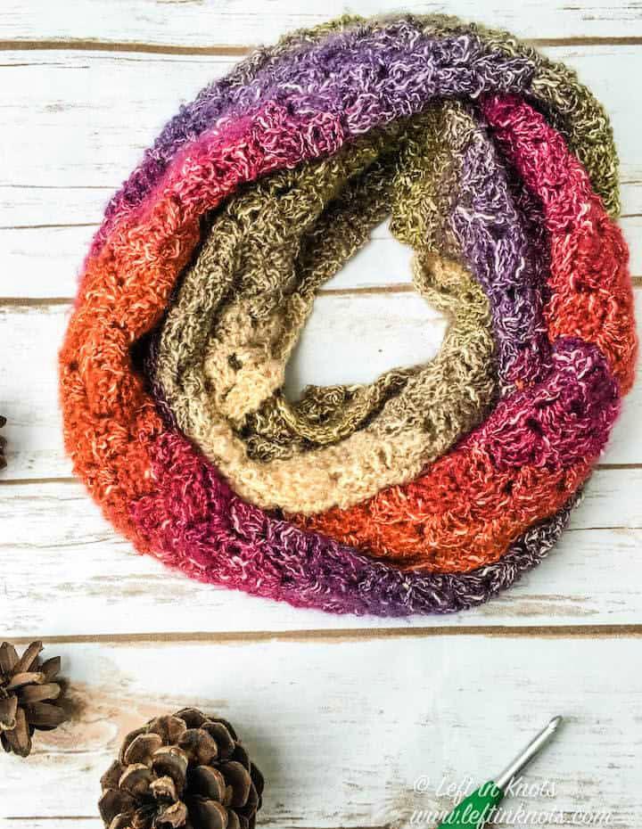 One Skein Crochet Infinity Scarf - Free Pattern