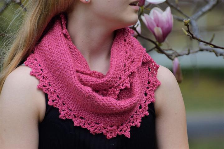 Pretty Crochet Rose Lace Cowl Pattern