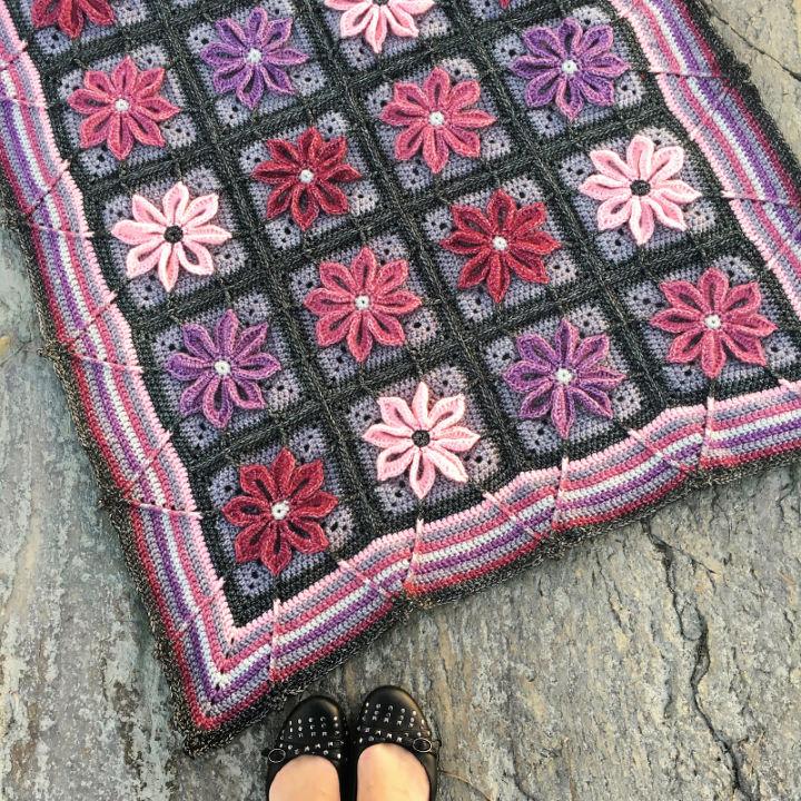 Beautiful Crochet Autumn Aster Blanket Pattern