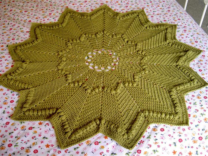 Crochet Around the Rosy Baby Blanket Pattern