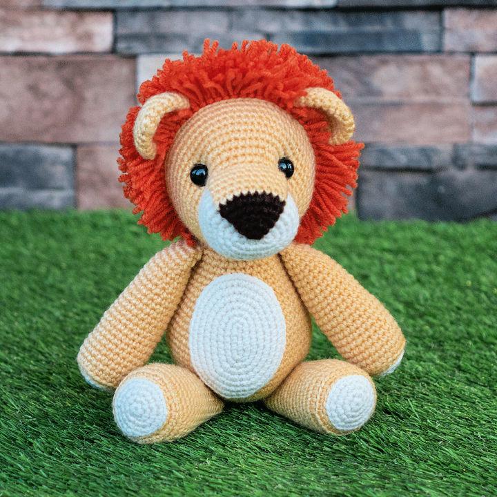 Free Crochet Laurence the Lion Amigurumi Pattern