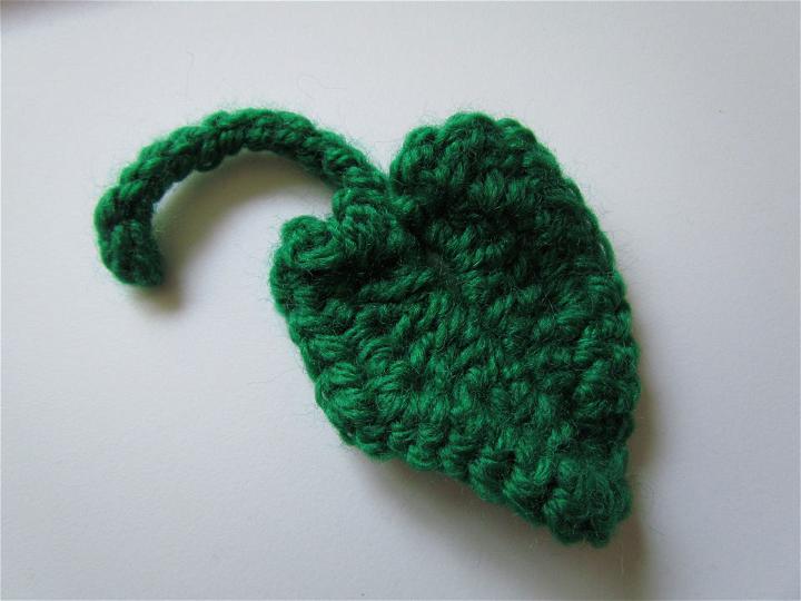 Crocheting a Fall Pumpkin Leaf - Free Pattern