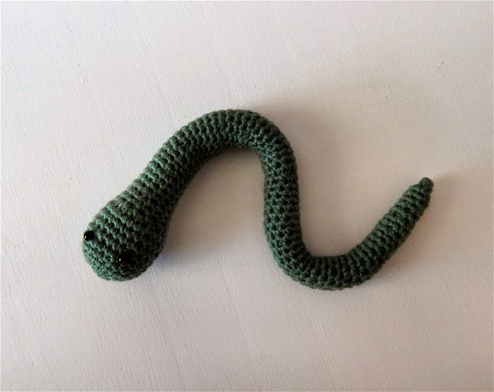 Crocheting a Snake - Free Pattern