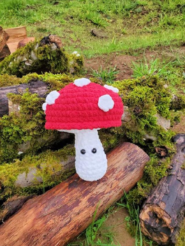 Simple Crochet Toadstool Mushroom Pattern