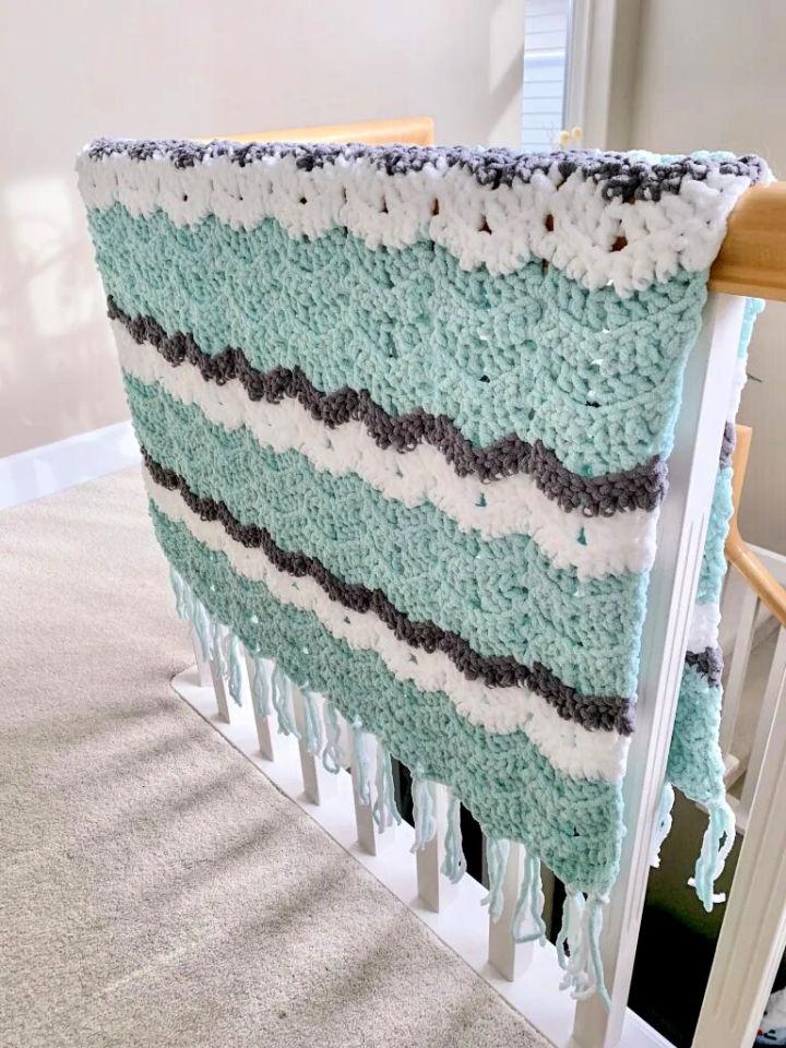 Free Double Crochet Chevron Blanket Pattern
