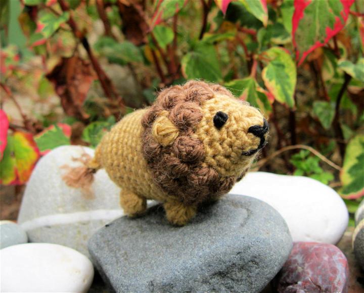 Easiest Boris the Tiny Lion to Crochet