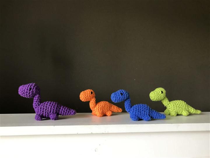 Easiest Tiny Dinosaur Amigurumi to Crochet